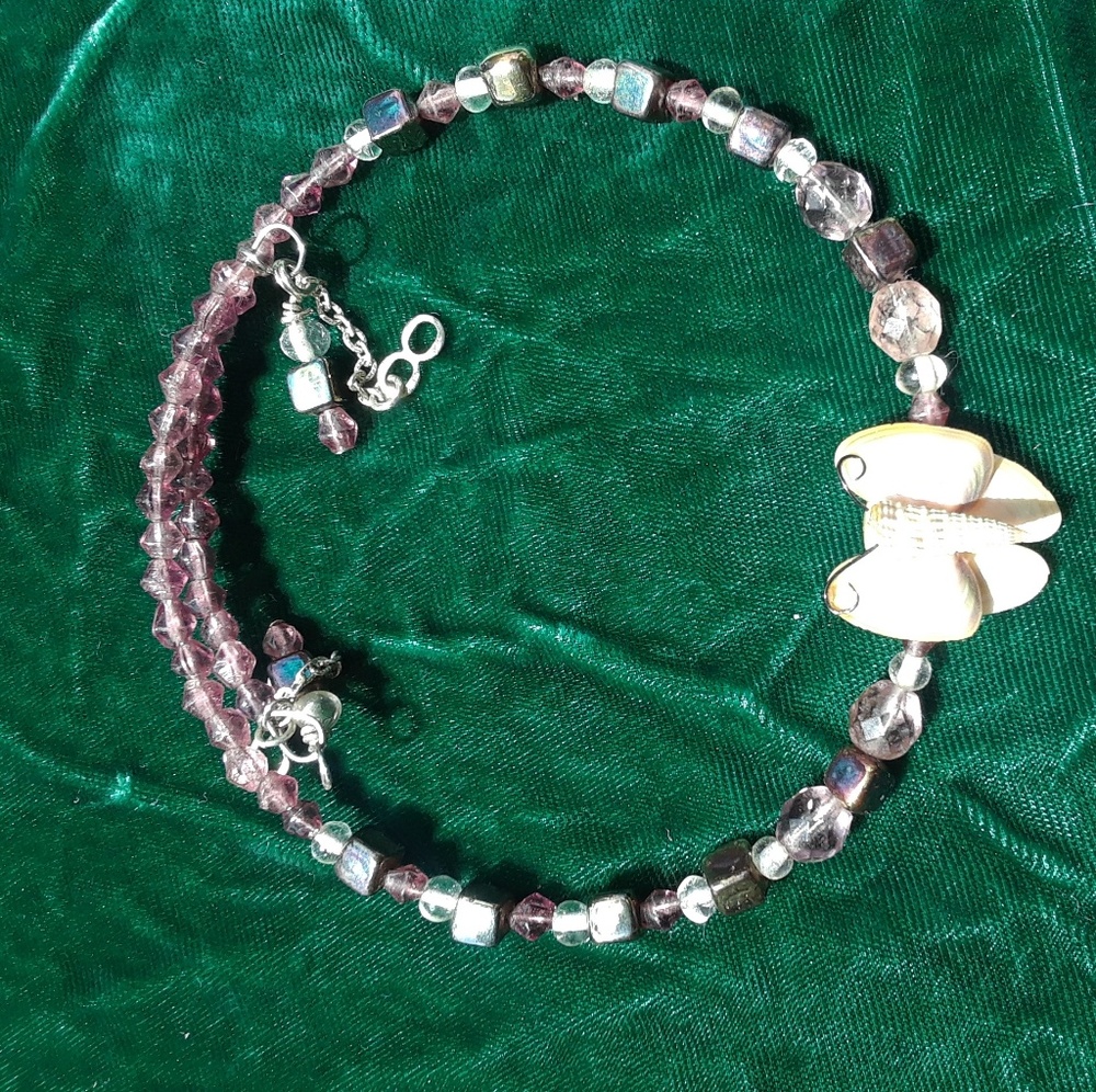 Sea Shell Butterfly Necklace choker. Handmade. Excellent Craftsmanship - Picture 5 of 6